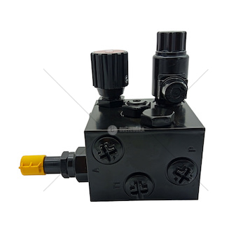 Hydraulický rozvaděč Multicar M26.7