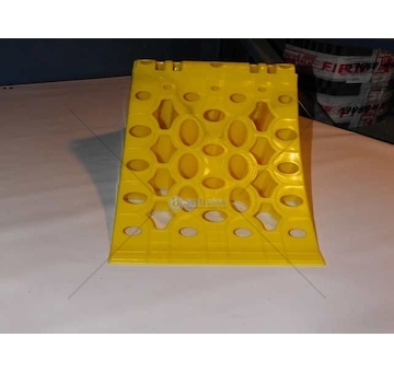 KLIN POD KOLO DUZY PLASTIKOWY ZOLTY BEZ SERTPLAS 5502A