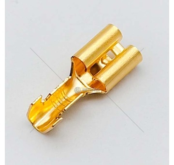 Konektor dutinka 6,3 mm do svorkovnice s jaz.