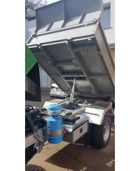 Korba v základní barvě Multicar M25 sklopka s karháky