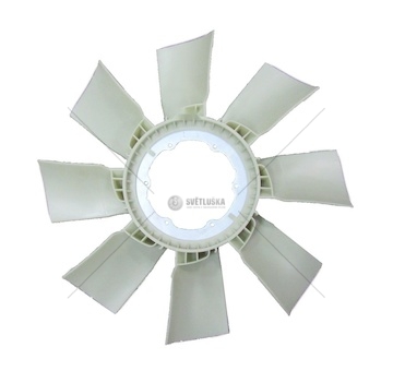 Odvetravani, chlazeni motoru . P7086