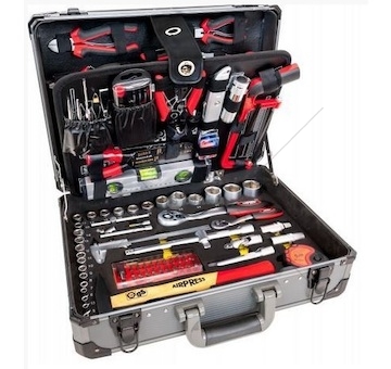 Sada naradi 127ks v kufru