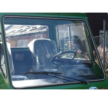 Sklo čelní Multicar M25