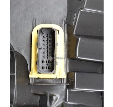 Světlomet Volvo FH16 2021 černý pravý Tangde TD01-51-053BR