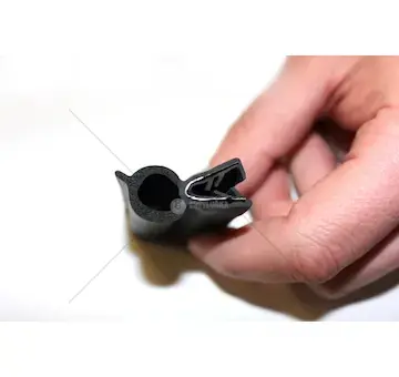 Těsnění střechy | 6011-7937