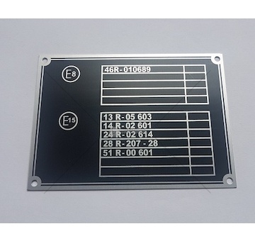 Výrobní štítek Multicar M25 emisní