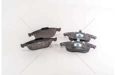 Brake Pad Set, disc brake C4 PICASSO/BERLINGO/5008/PARTN Valeo