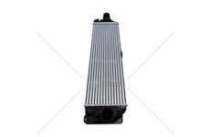 Intercooler, charger SPRINTER 3/3,5/4/5T / CRAFTER 30-35 Valeo