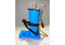 Mazací lis nožní 12L