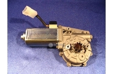 Motor stěračů BOSCH 0 390 242 409