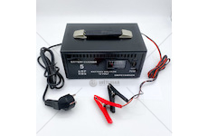 Nabíječka autobaterie 12V 5A s ampérmetrem - kovová konstrukce