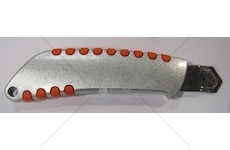 NOZ DO TAPET 18MM METALOWY GUMOWANY CORONA C9108