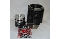 Píst úplný s válcem T815 