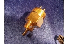 Spínač zpátečky MB,MAN /zkratkový/ SORL 41010300010