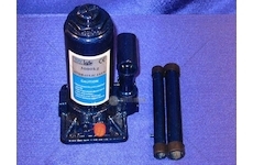 Zvedák hydraulický D-4T MTX JA110402/3T