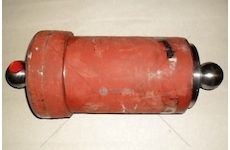 Zvedák TGG 2701 Tatra díra M32x2 T815 - opravený